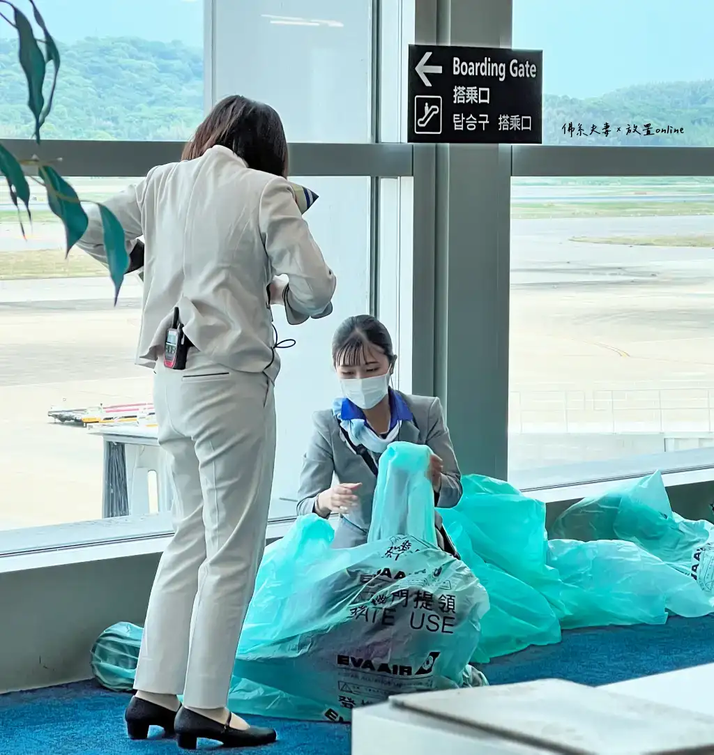 長榮航空-嬰兒車機邊託運Baby stroller to boarding gate